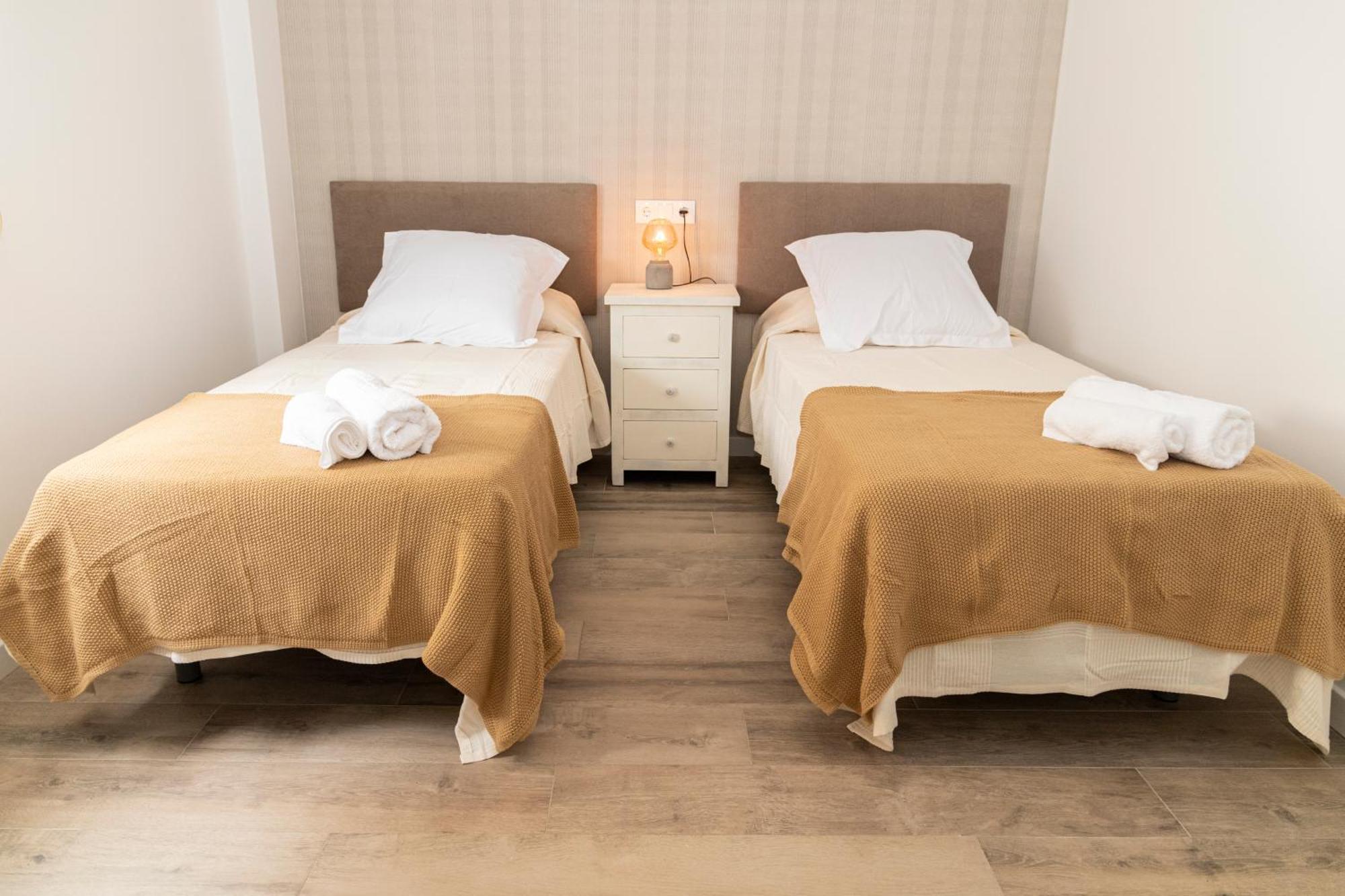 Apartamento Melina Arlu - Barrio Soho マラガ エクステリア 写真
